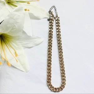 **Gold Chain Link Necklace**